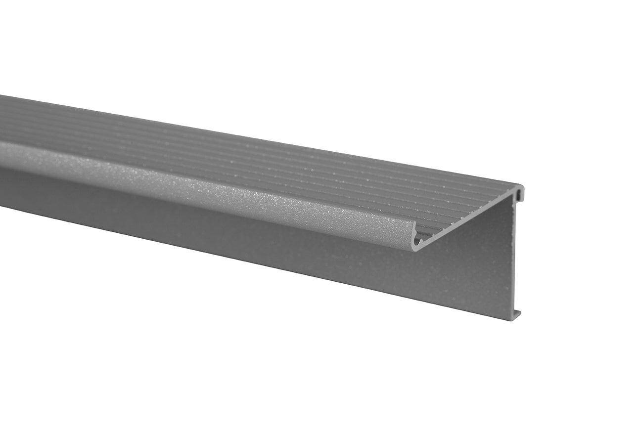 STAS grip up, soluzione pratica per appendere decorazioni, disponibile fino a 200 cm.