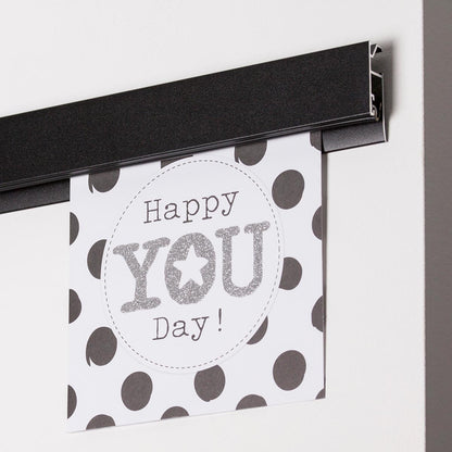 STAS papergrip: appendi e sposta facilmente lavagne sul binario.