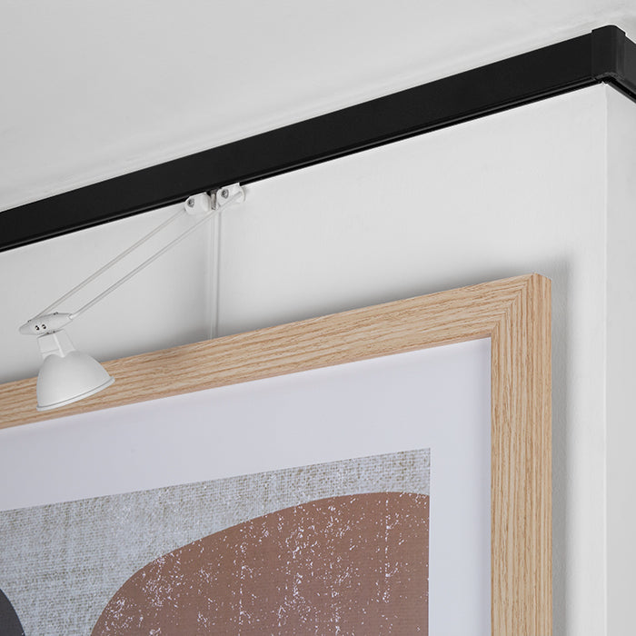 STAS multirail bianco 150 cm, sicurezza e praticità per appendere quadri.