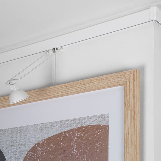 STAS multirail con kit installazione 150 cm e 200 cm per appendere opere d'arte con facilità.