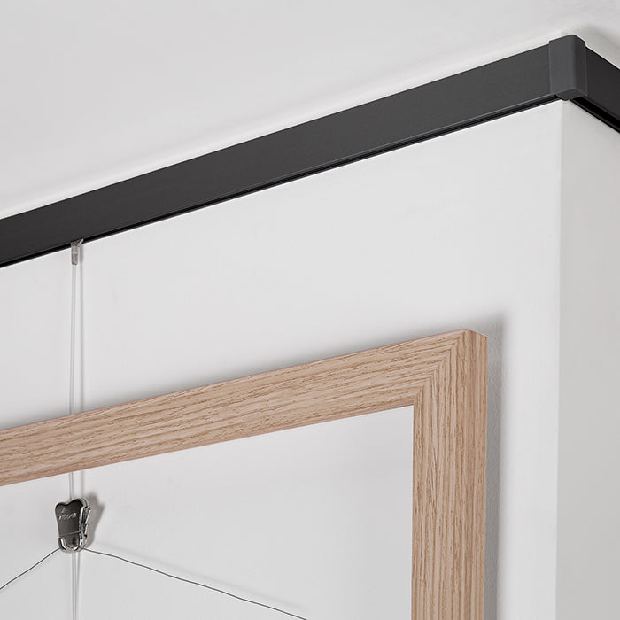 STAS cliprail + kit d'installazione: soluzione elegante per organizzare quadri senza fori.