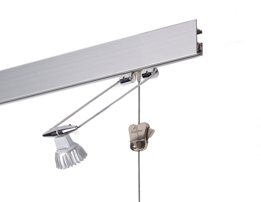 STAS multirail max 200 cm per appendere quadri e illuminare.