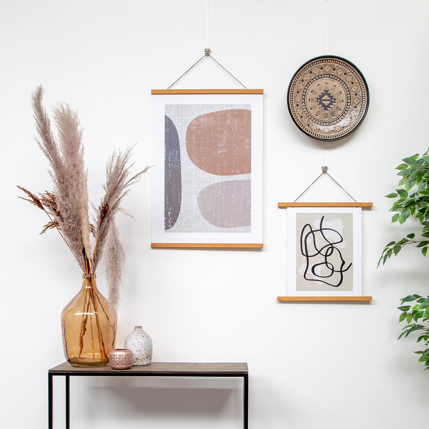 STAS gancio per poster in teak: elegante alternativa alla cornice.