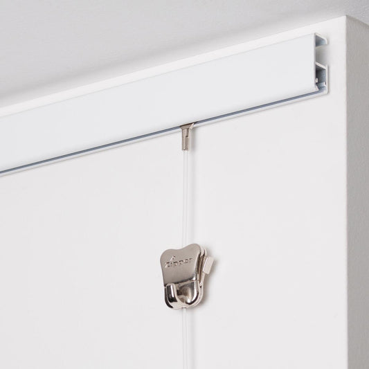 STAS cliprail pro 200 cm per appendere quadri con facilità.