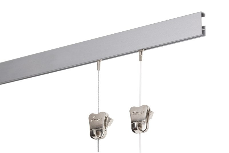 STAS cliprail 200 cm, un'elegante soluzione in bianco, nero e alluminio