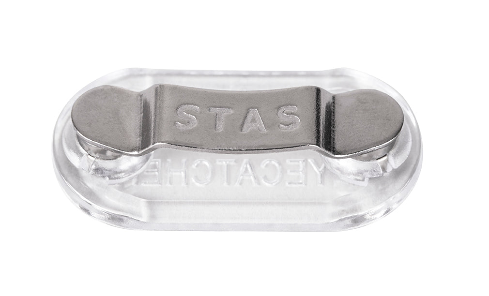 STAS eyecatcher blocca gli occhiali sul tuo petto con potenti magneti.