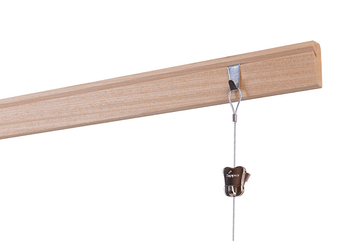 STAS riva, binari di legno per appendere arte in modo flessibile e moderno.